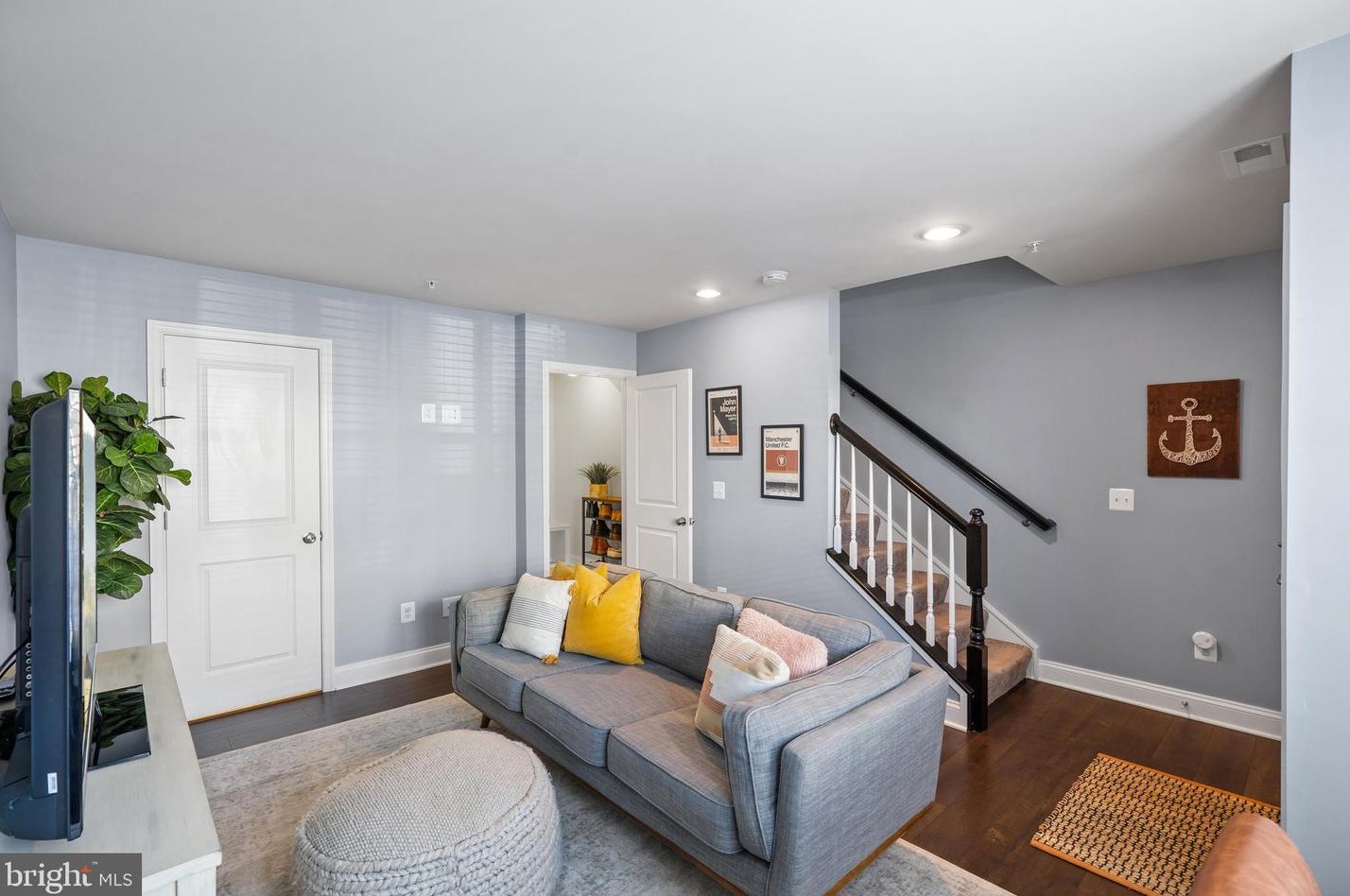 1002 Holden Rd, Frederick, MD 21701