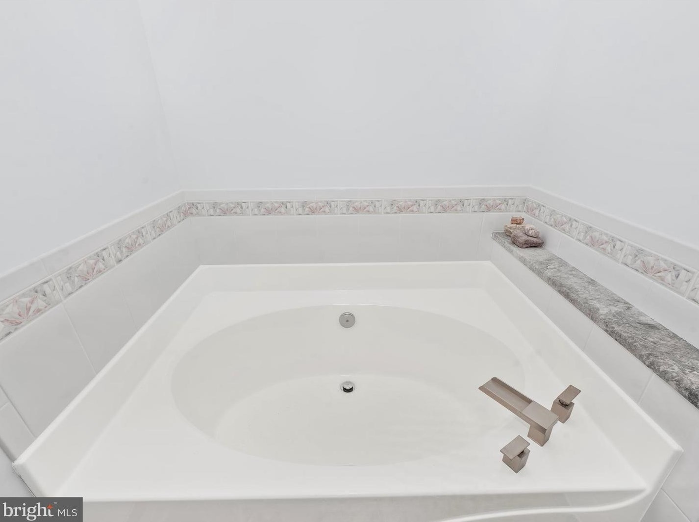 13128 Jesse Smith Rd, Mount Airy MD  21771-5920 exterior