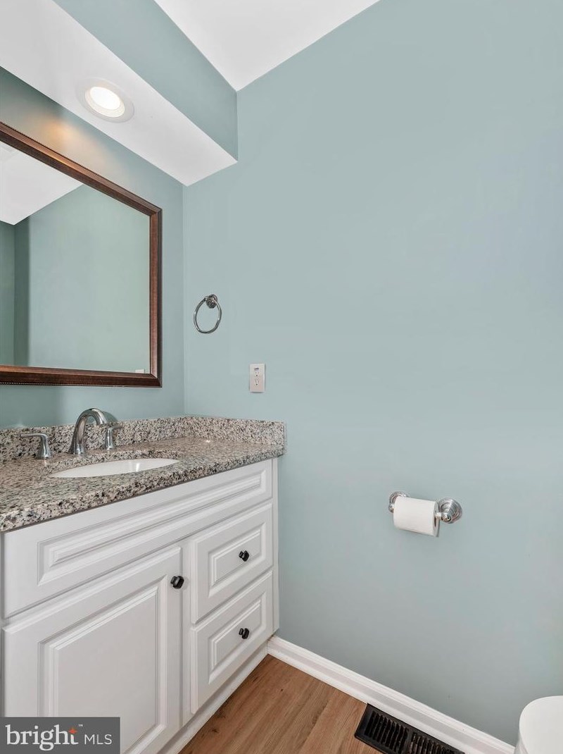1 Eastern Cir, Middletown MD  21769-8000 exterior