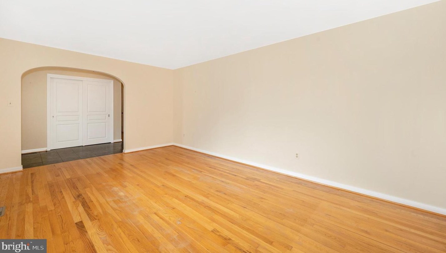 5822 Corporal Jones Ct, Mount Airy MD  21771-5804 exterior