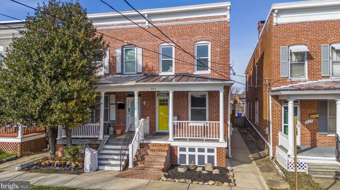 221 Washington St, Frederick, MD 21701-6518