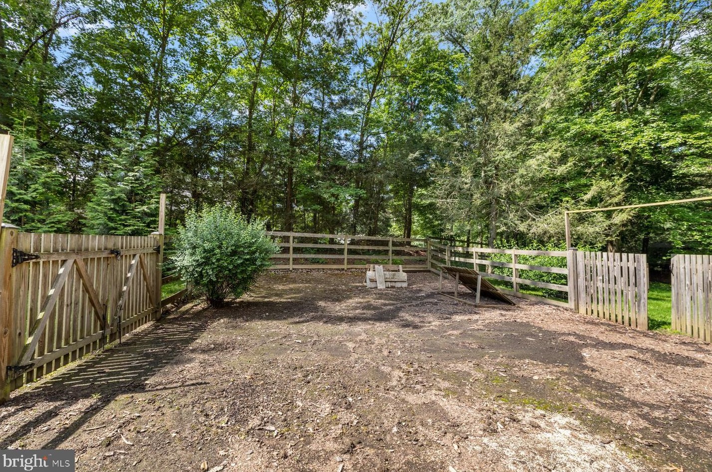 14002 Harrisville Rd, Mount Airy MD  21771-7939 exterior