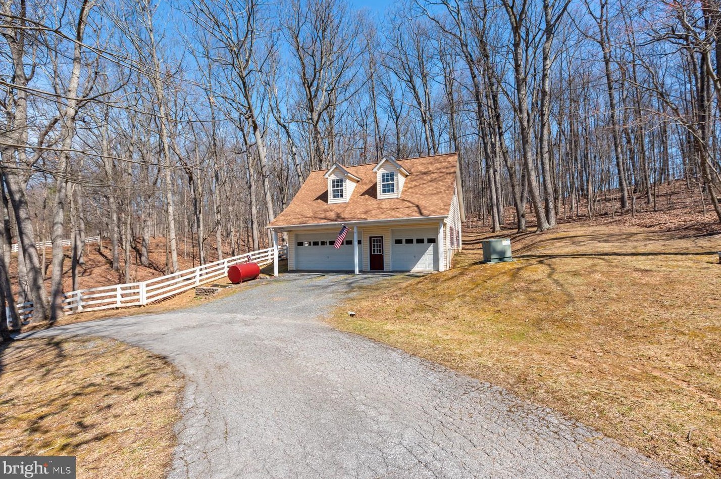 7845 Talbot Run Rd, Mount Airy MD  21771-8408 exterior