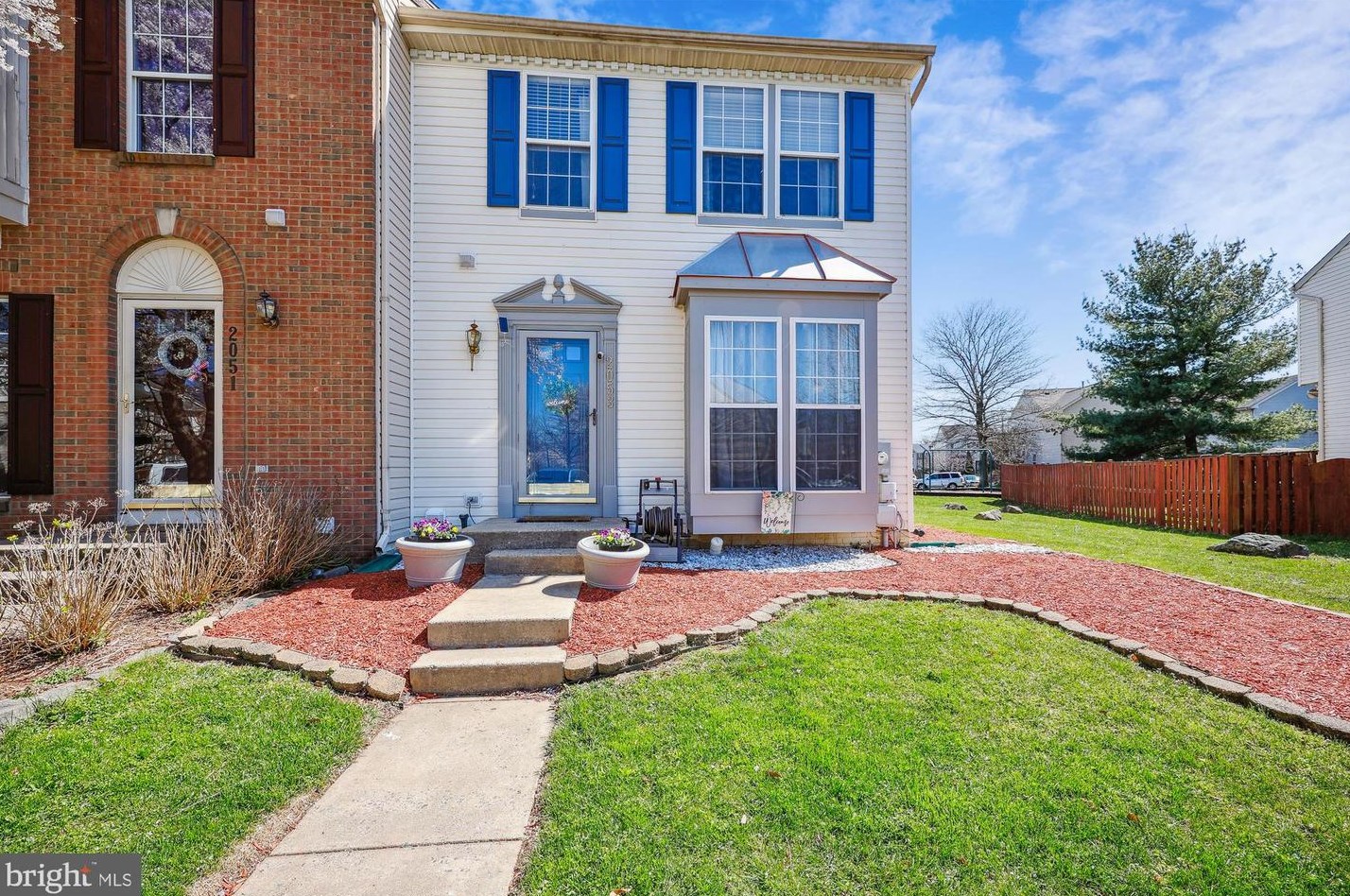 2053 Sumner Dr, Frederick, MD 21702-3137