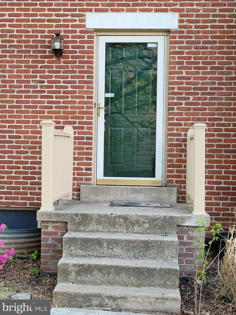 8018 Cattail Ct, Frederick, MD 21701-3271