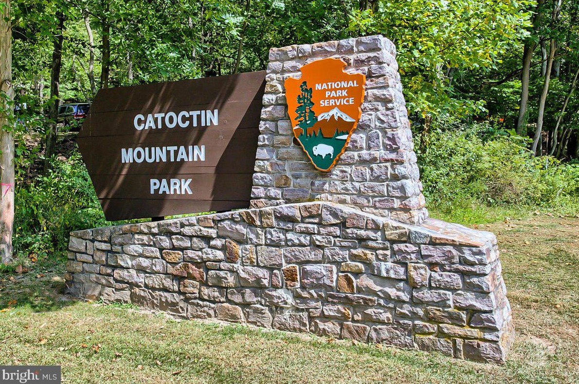 3 Sunhigh Ct, Graceham MD  21788-3224 exterior