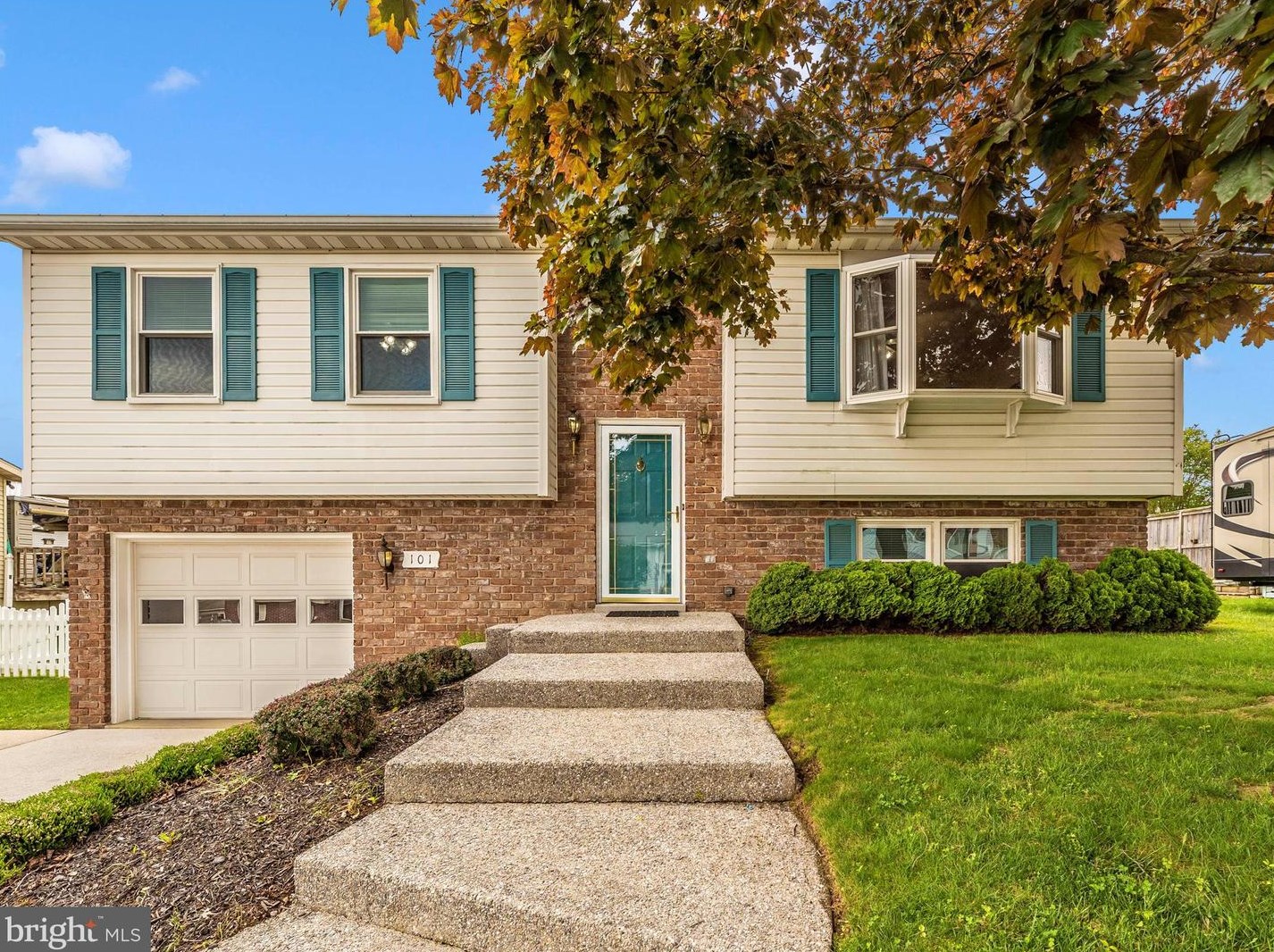 101 Centerside Rd, Mount Airy, MD 21771-5112