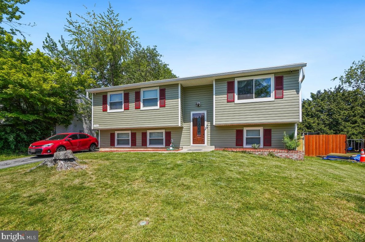 1792 Stonehaven Ln, Frederick, MD 21702