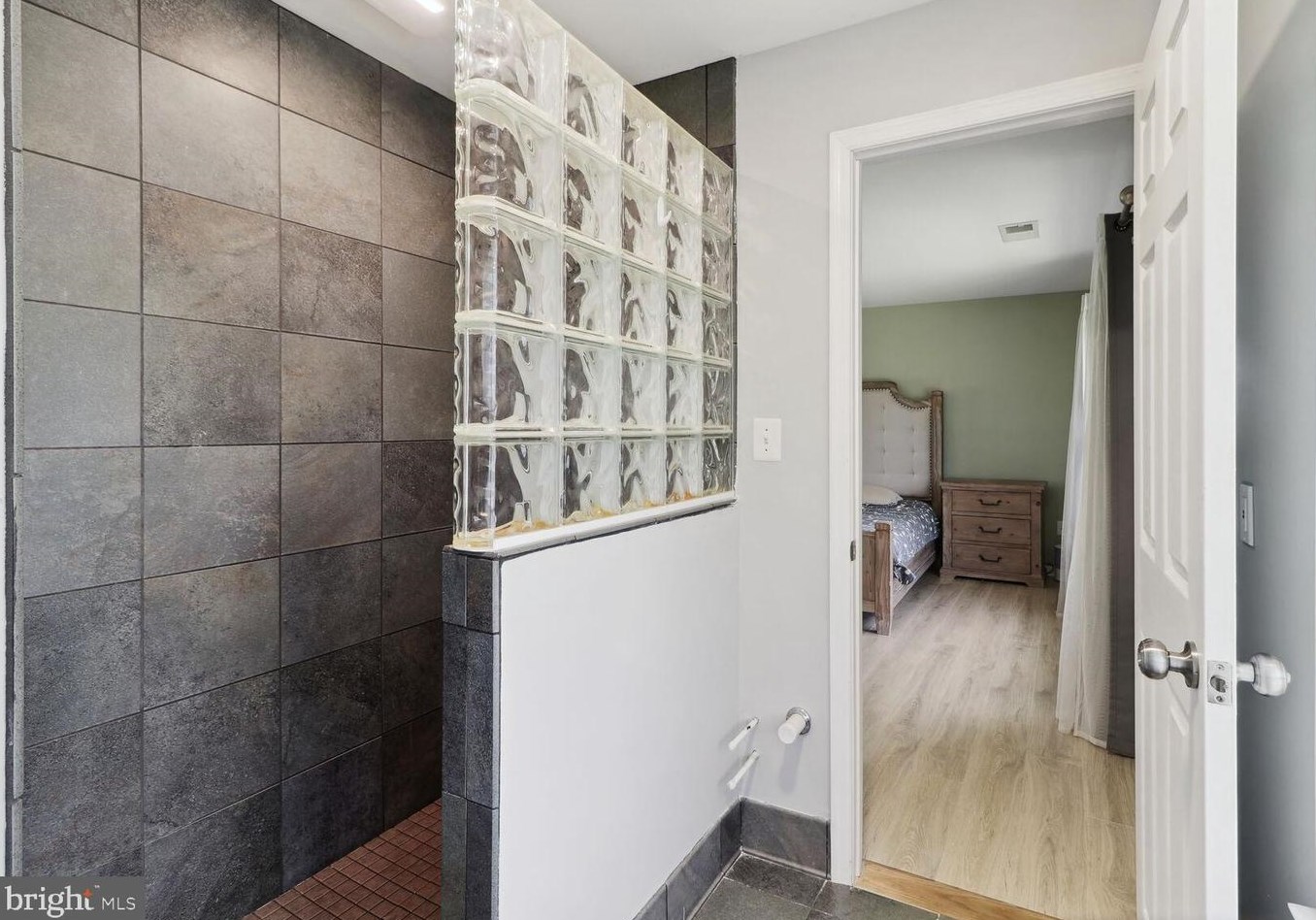 2802 Pheasant Ln, Clarksburg MD exterior