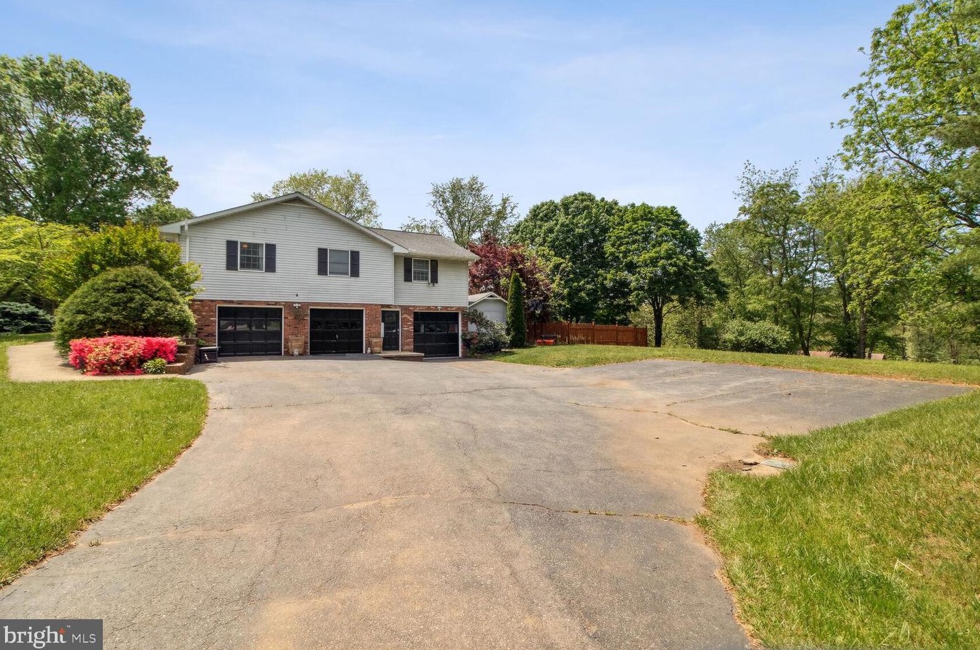 2802 Pheasant Ln, Clarksburg MD exterior