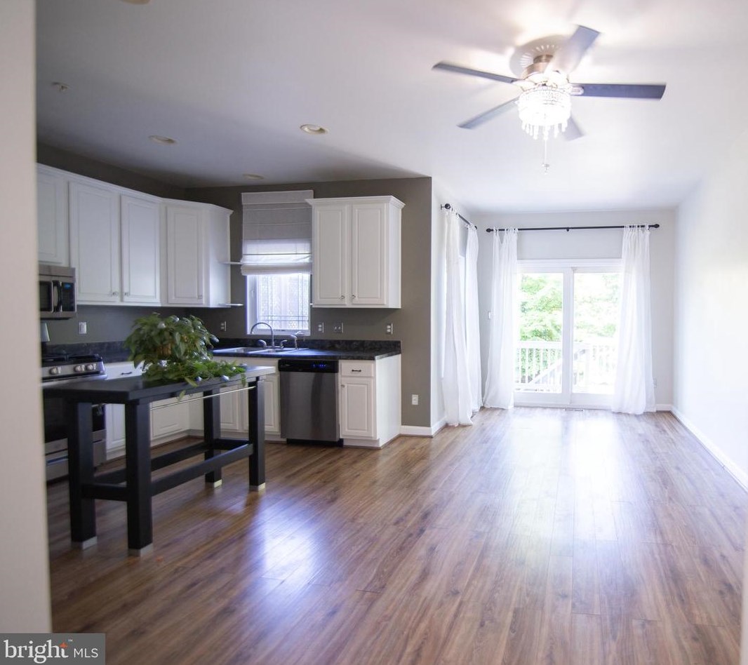 1009 Collindale Ave, Mount Airy MD  21771-5326 exterior