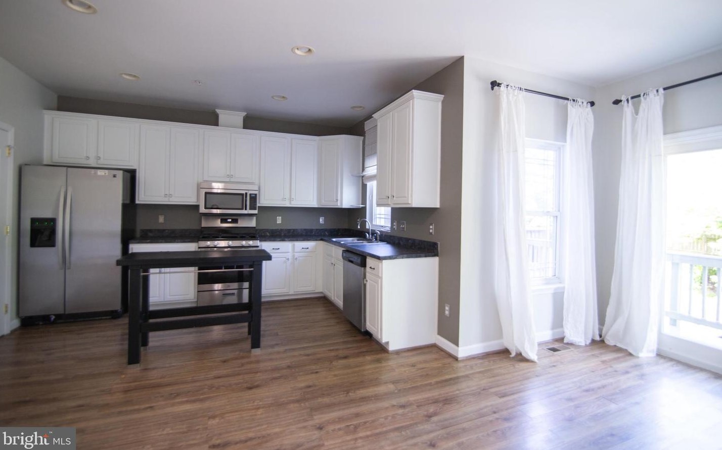 1009 Collindale Ave, Mount Airy MD  21771-5326 exterior