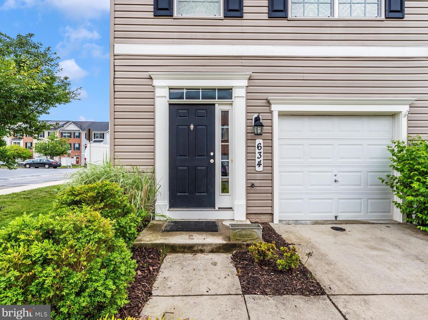 634 Cawley Dr, Frederick, MD 21703