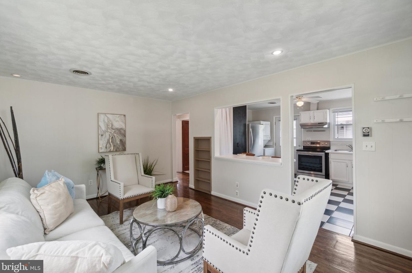 302 Redwood Ave, Frederick, MD 21701-6346