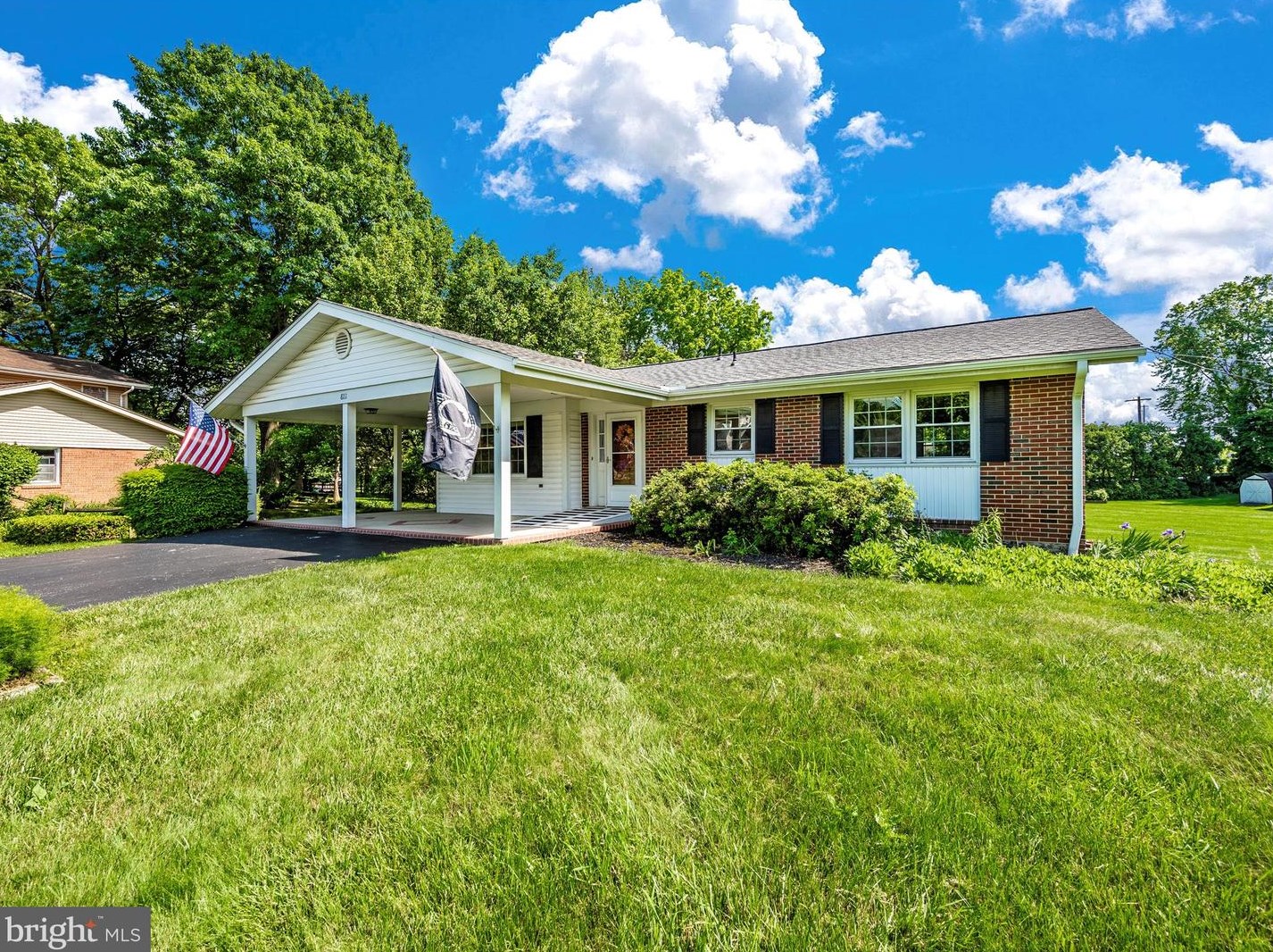 8111 Broadview Dr, Frederick, MD 21701-3203