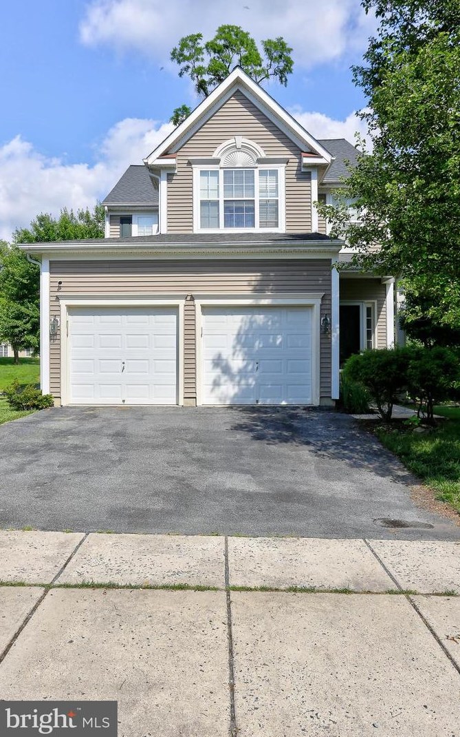 1820 Greenleese Dr, Frederick, MD 21701-9338