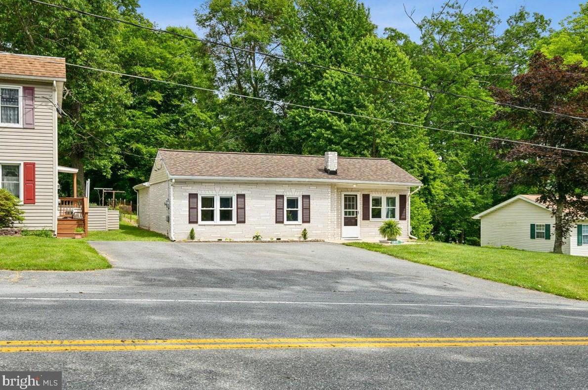 12829 Catoctin Furnace Rd, Graceham, MD 21788