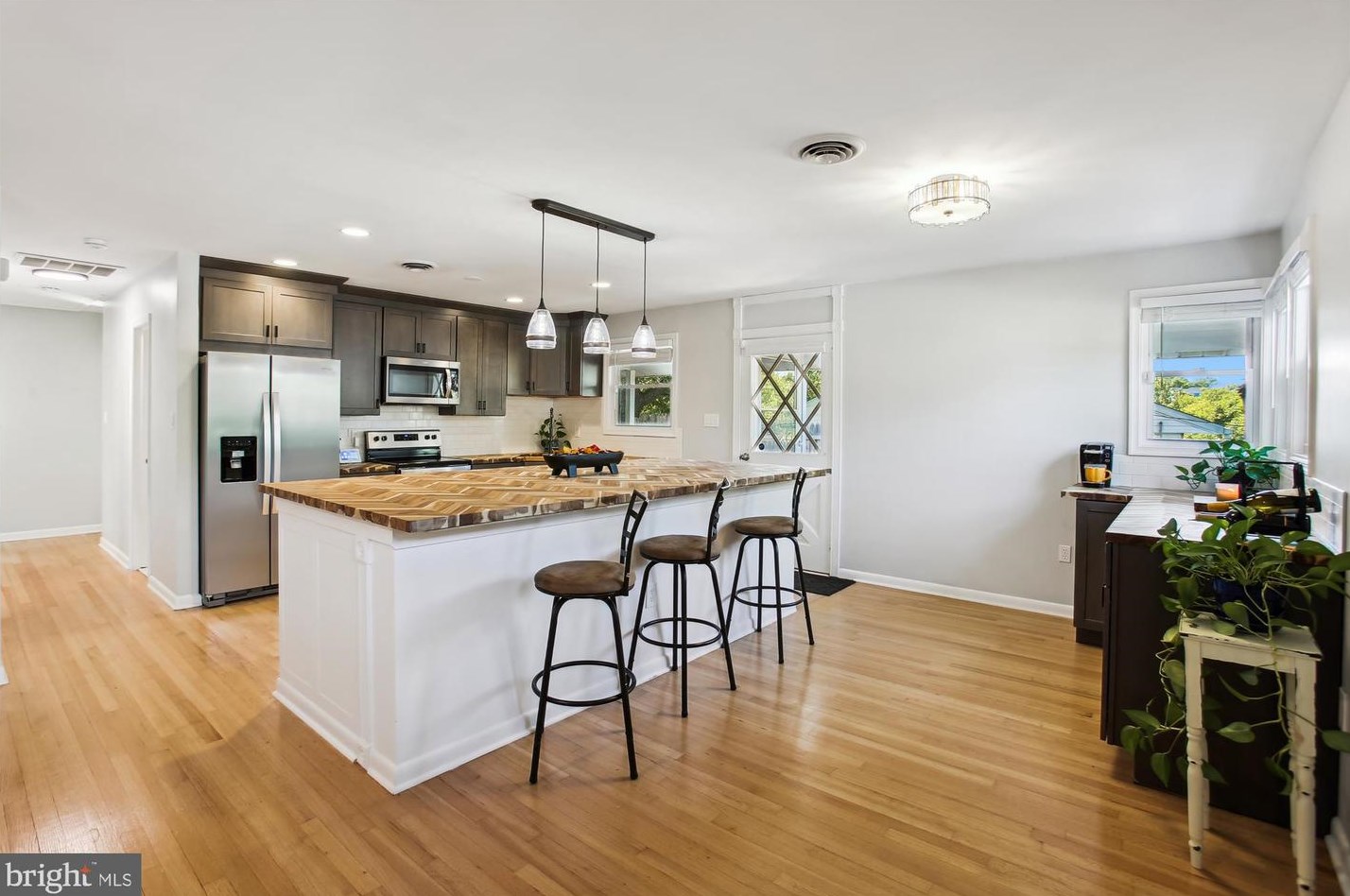 12 W I St, Brunswick, MD 21716