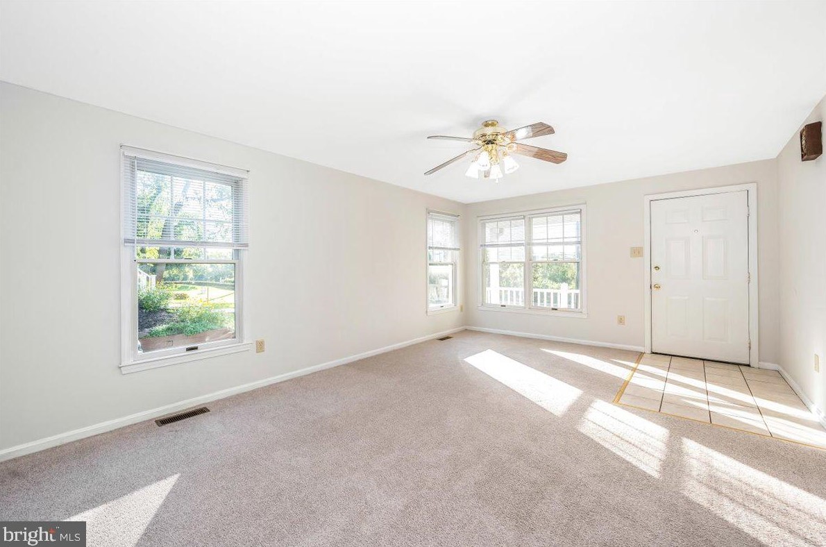 3858 Clay St, Point of Rocks, MD 21777