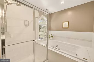 7010 Club House Cir, New Market, MD 21774 - Photo 30