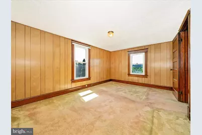 7 W B Street, Brunswick, MD 21716 - Photo 32