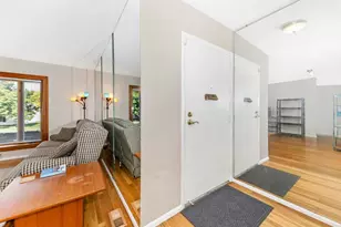 104 Evergreen Ct, Frederick, MD 21701 - Photo 2