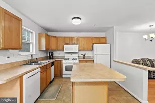 426 Blossom Ln, Frederick, MD 21701 - Photo 8