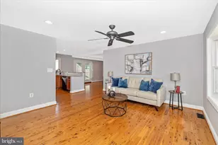 11378 Canary Dr, Ijamsville, MD 21754 - Photo 4