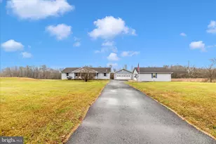 14069 Hoovers Mill Rd, Rocky Ridge, MD 21778 - Photo 1