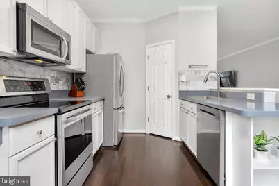 2445 Lakeside Drive, Frederick, MD 21702 - Photo 12