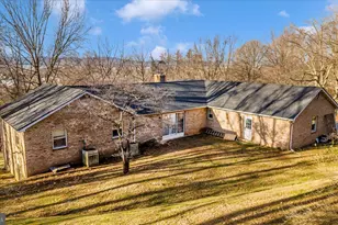 4521 Timbery Dr, Jefferson, MD 21755 - Photo 4