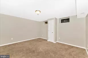 2181 E Greenleaf Dr, Frederick, MD 21702 - Photo 32