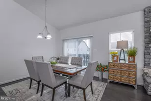 1115 Long Farm Cir, Brunswick, MD 21716 - Photo 16