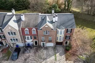 58 Victoria Square, Frederick, MD 21702 - Photo 2