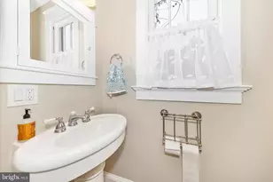 409 Magnolia Ave, Frederick, MD 21701 - Photo 16