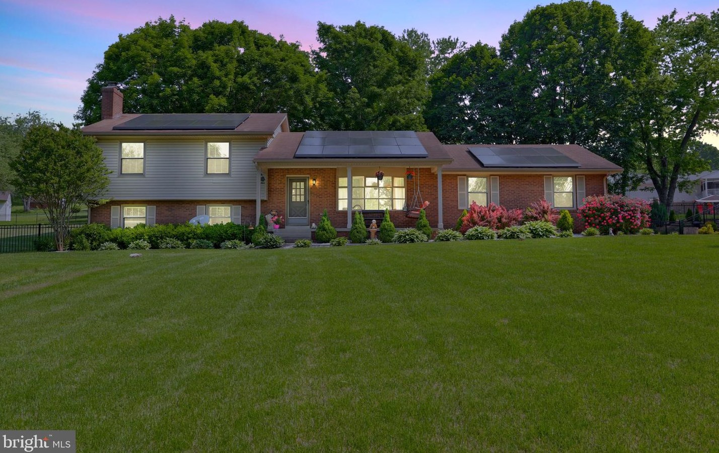 8585 Valley Dr, Middletown, MD 21769