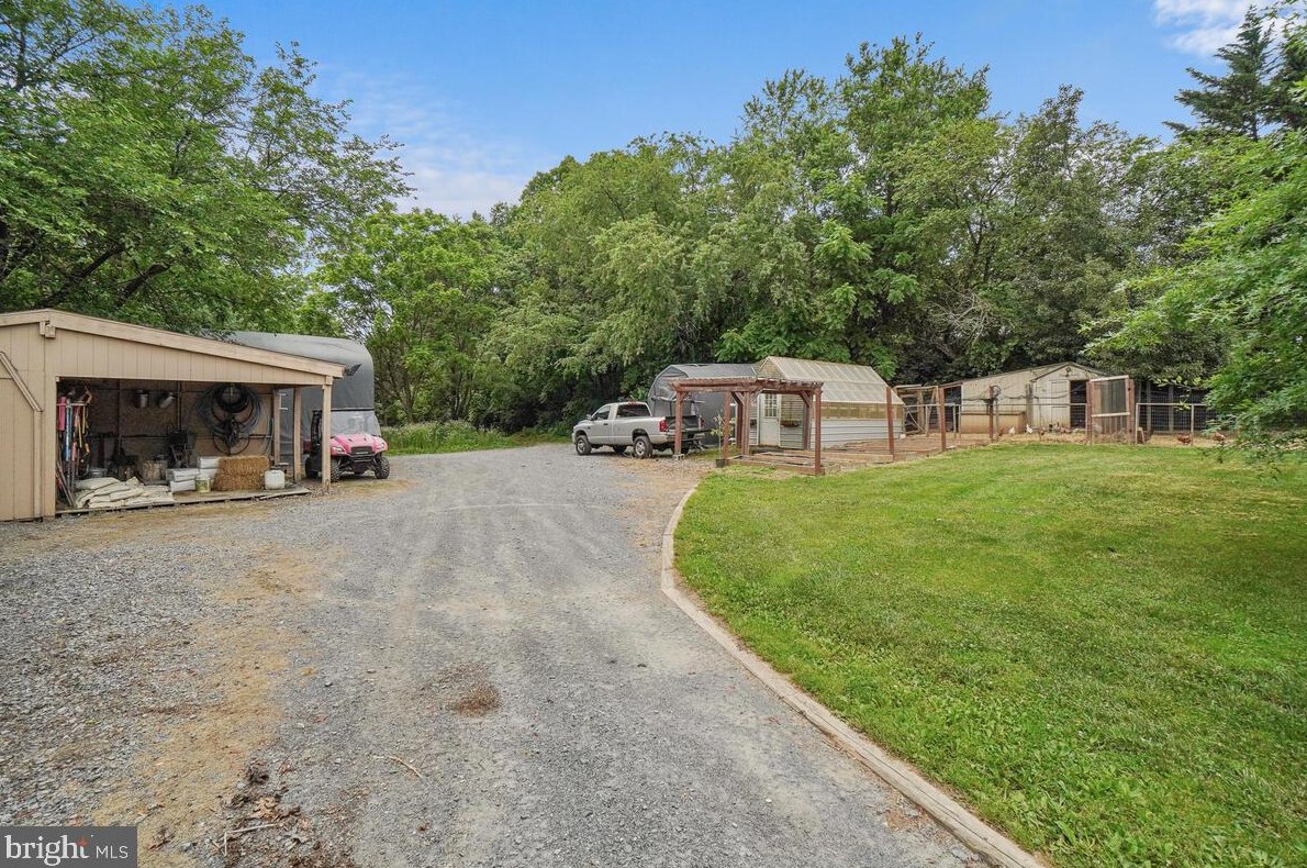 4304 Bartholows Rd, Mount Airy MD  21771-4916 exterior