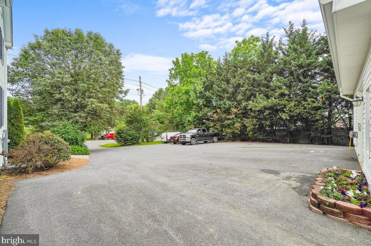 4304 Bartholows Rd, Mount Airy MD  21771-4916 exterior