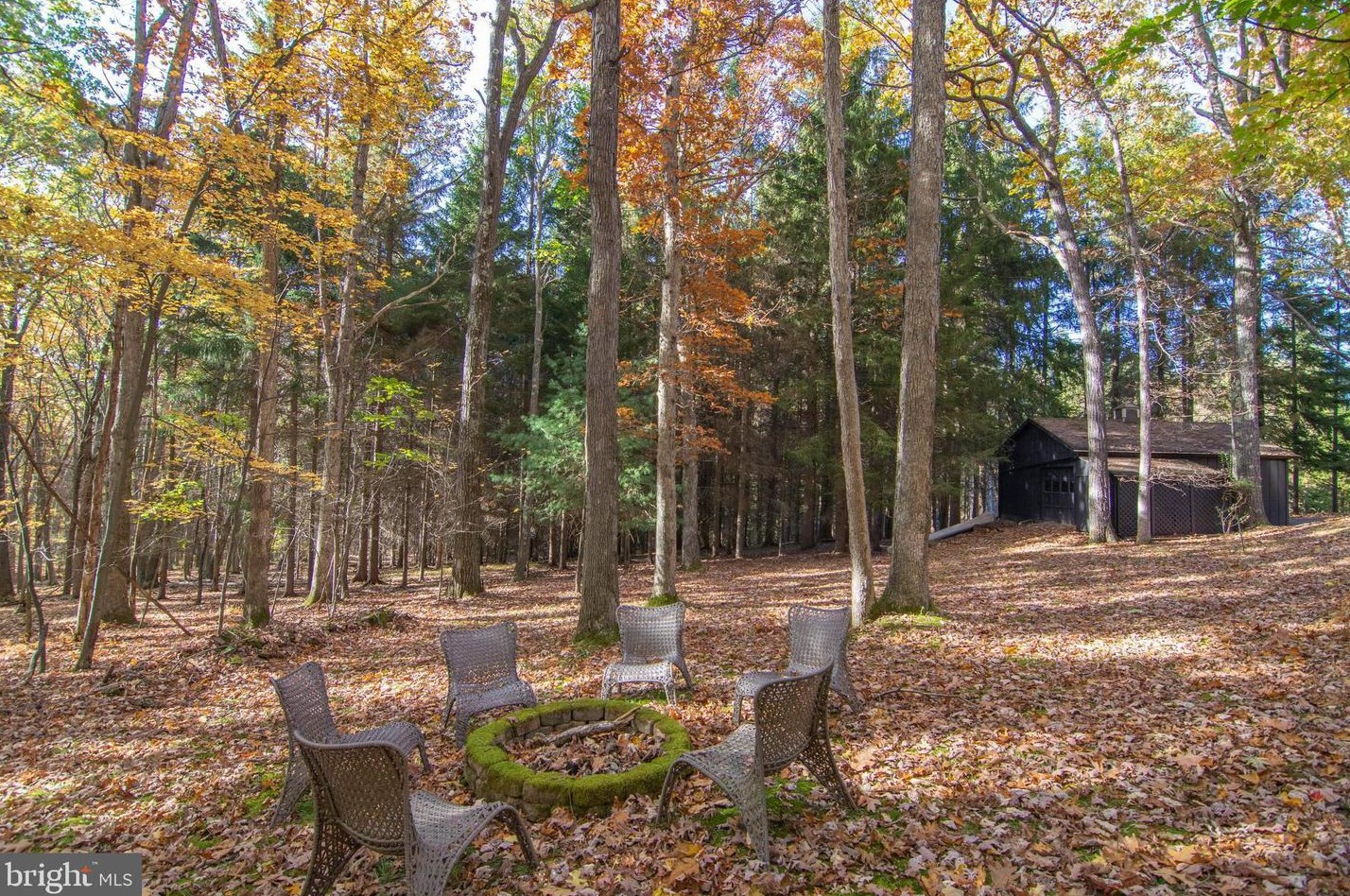 106 Lodge Cir, Swanton, MD 21561