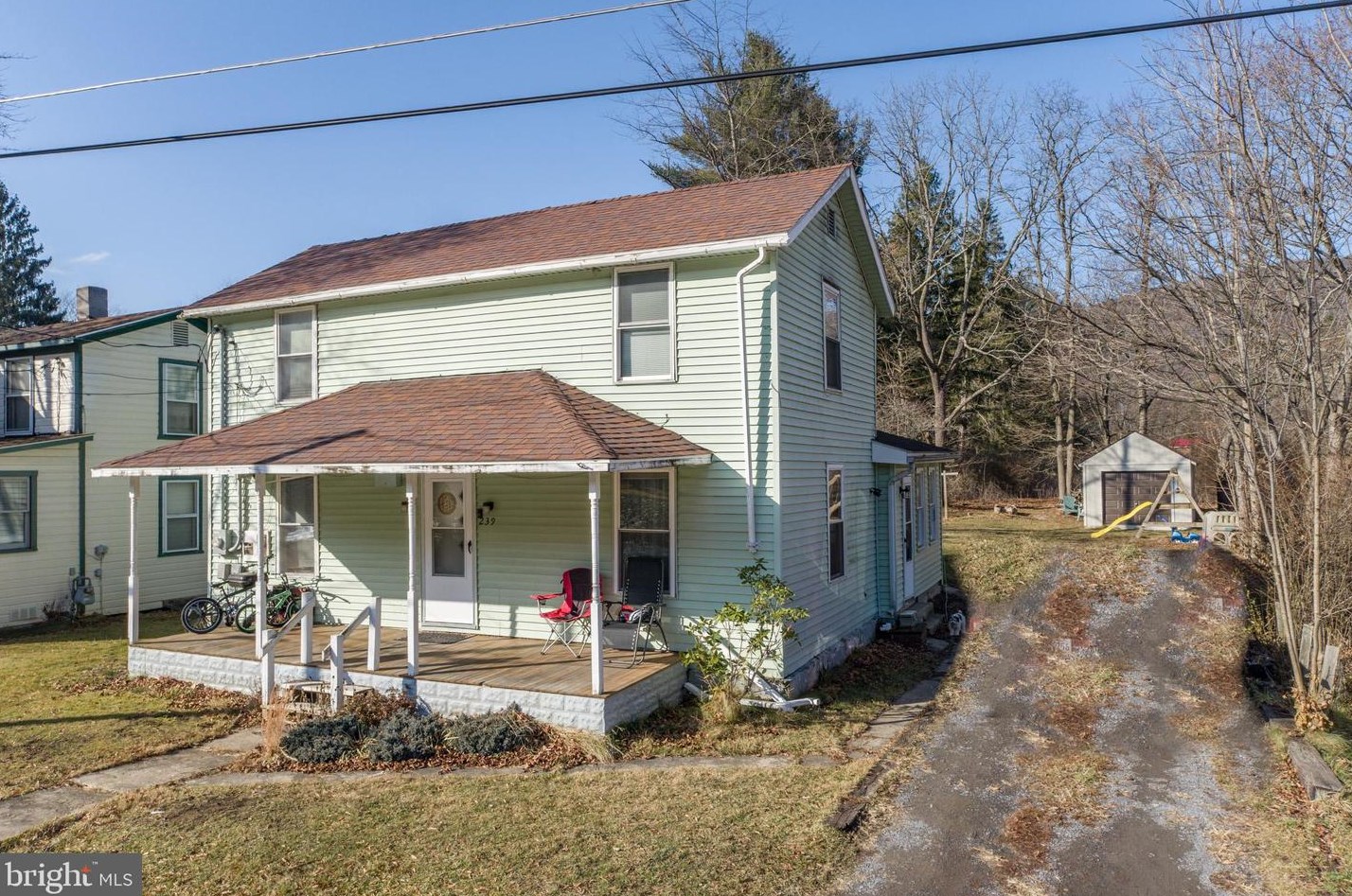 239 E Main St, Kitzmiller, MD 21538