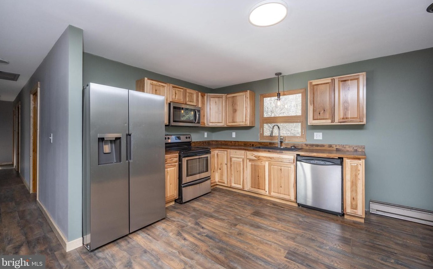 43 Meadow Dr, Swanton, MD 21561