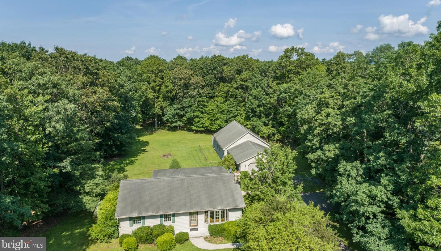 689 Green Glade Rd, Swanton, MD 21561