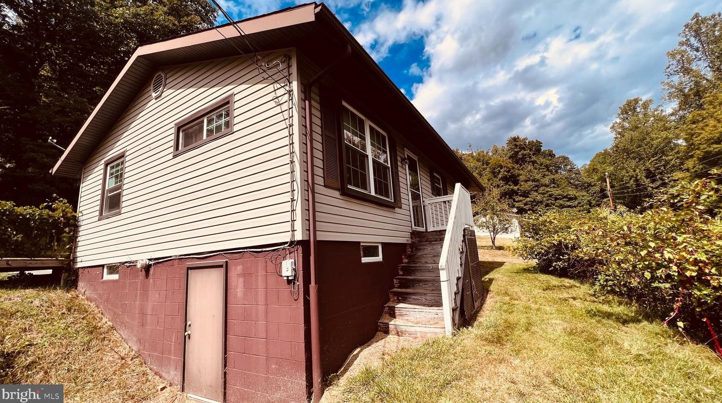 279 Gemanell Ave, Bloomington, MD 21523