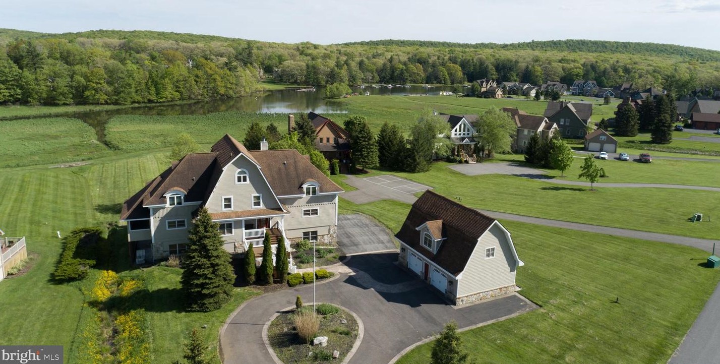 282 Lakefront Links Dr, Swanton, MD 21561