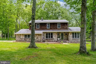 609 Southern Pines Dr, Oakland, MD 21550 - Photo 2