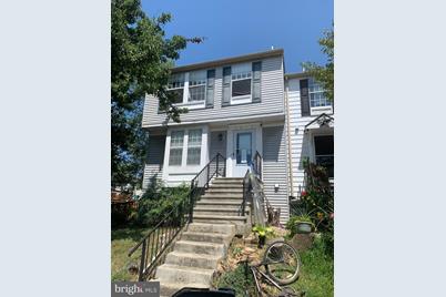 1015 Pirates Court - Photo 1
