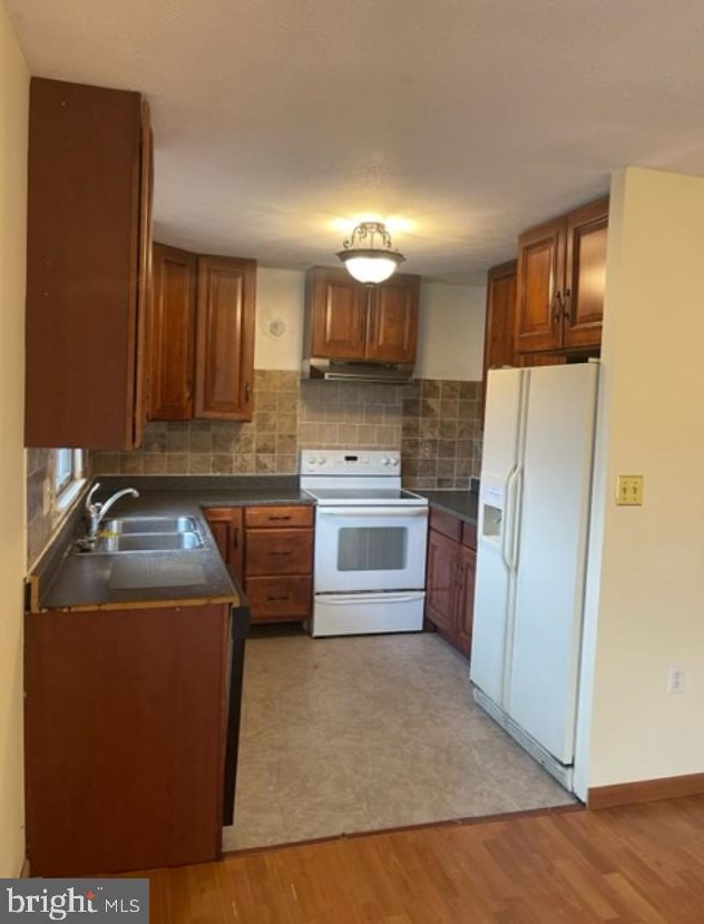 39 Hillman Ct, Aberdeen MD  21001-2406 exterior
