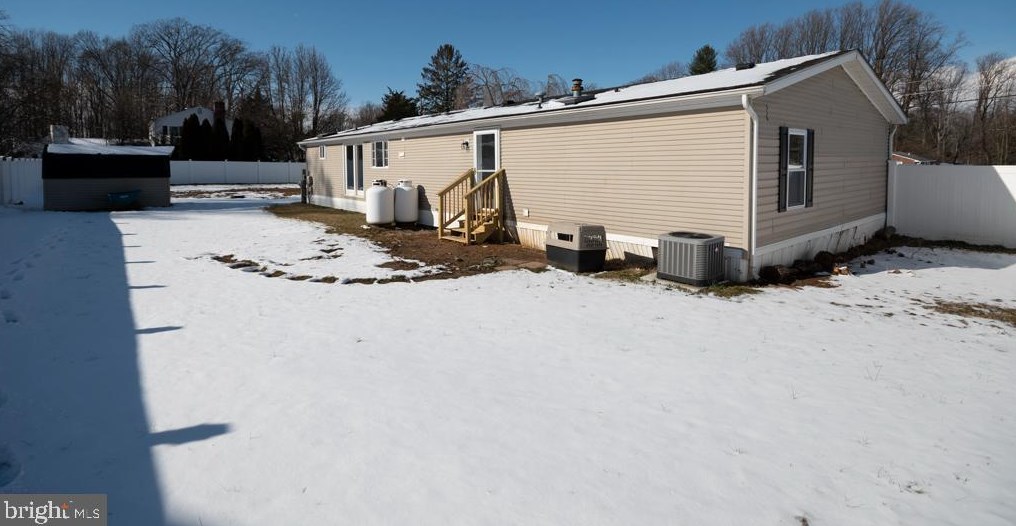 2202 Gregory Dr, Forest Hill MD  21050-1928 exterior