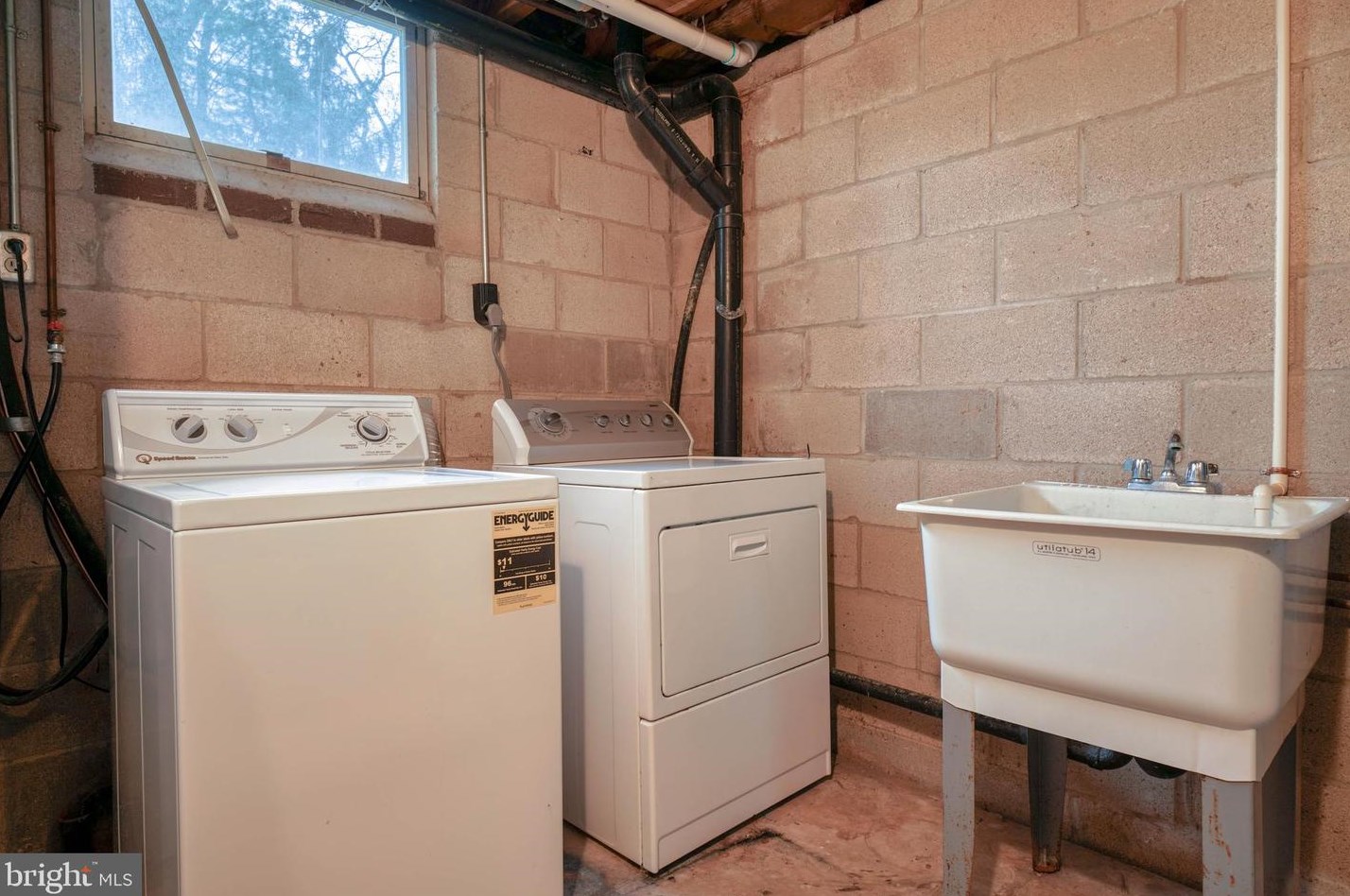 2121 Buell Dr, Fallston MD  21047-2056 exterior