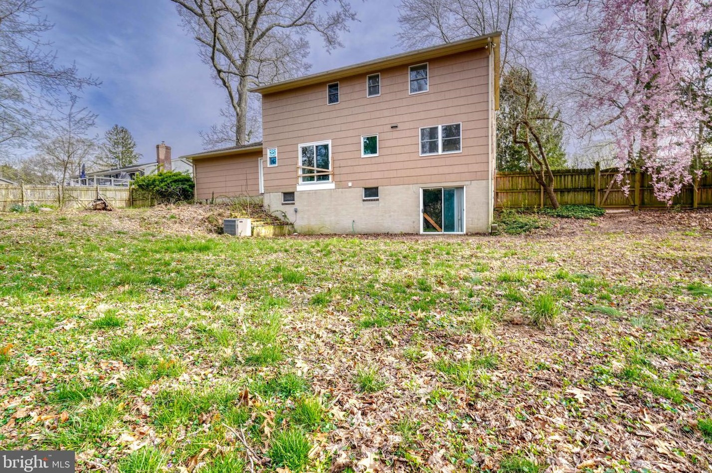 2121 Buell Dr, Fallston MD  21047-2056 exterior